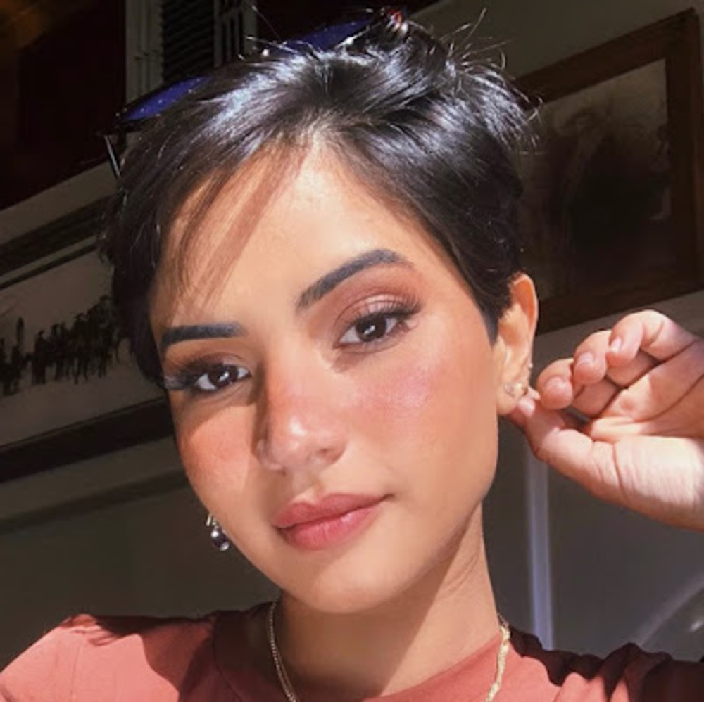 Meet your Posher, Amanda leite